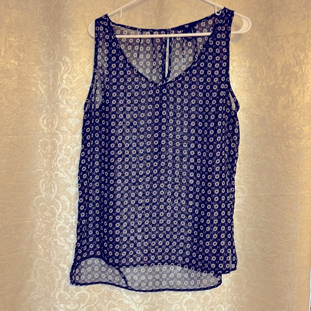 Gap sheer tank top. Size Large. Blue with white daisies.